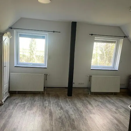 Διαμέρισμα Geraeumige 4 Mit Balkon Mit Separatem Eingang Ideal Fuer Handwerker *